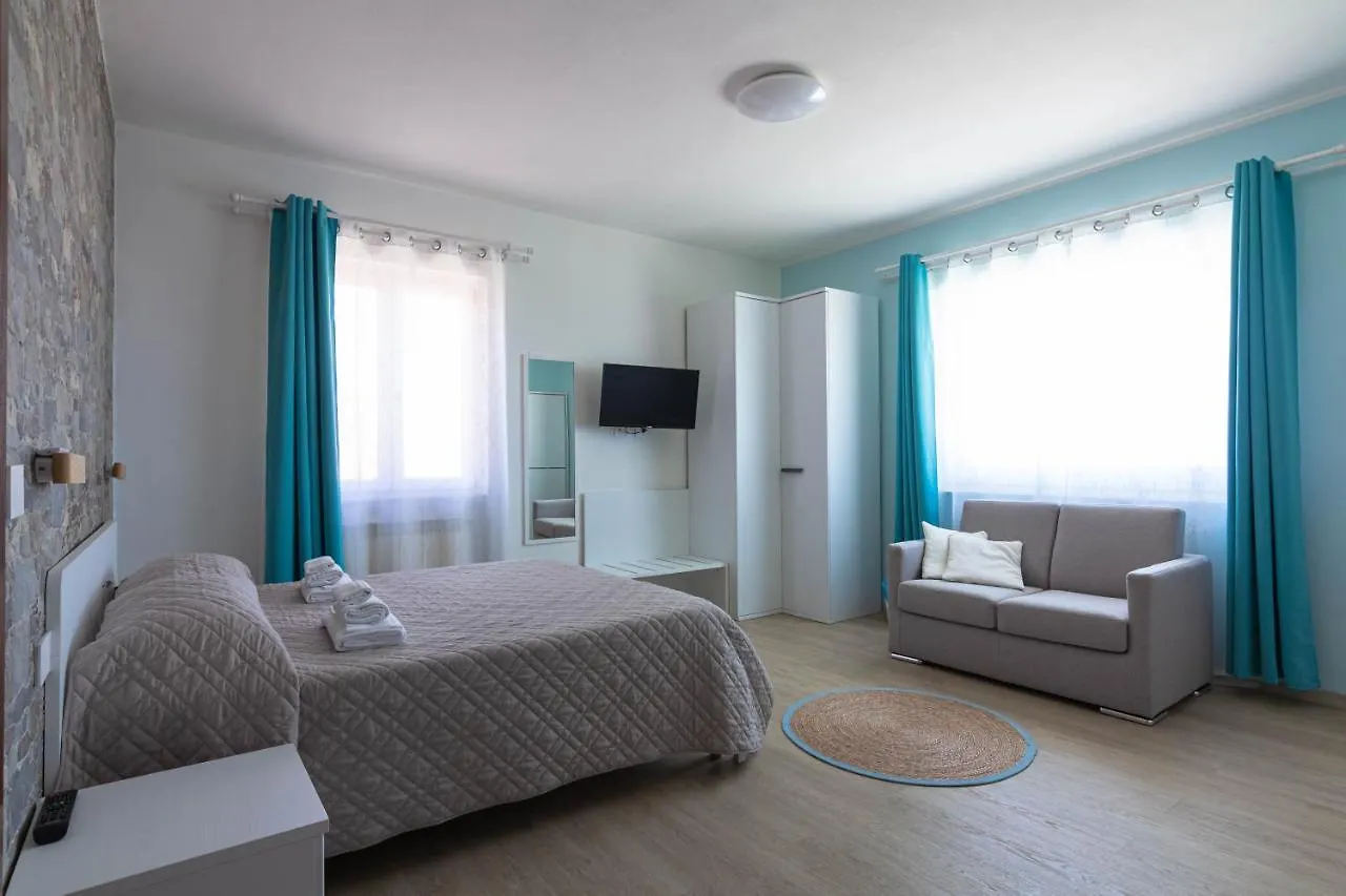 Roccabianca Rooms & Studios Stintino 0*,